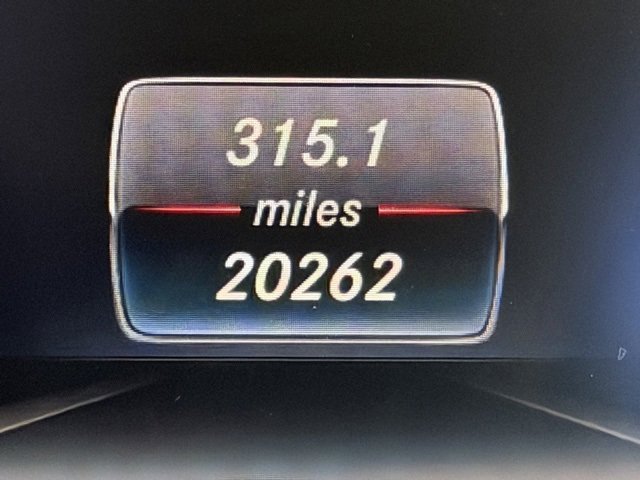 Used 2020 Mercedes-Benz SLC 300 image 3