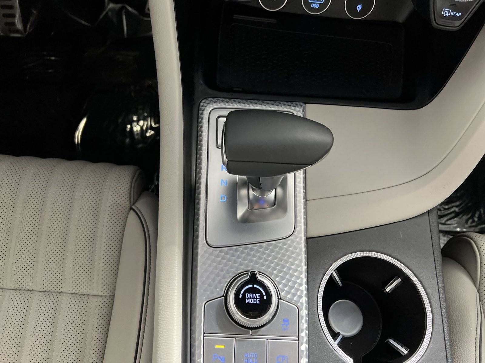 Used 2023 Genesis G70 2.0T w/ Sport Prestige Package image 22