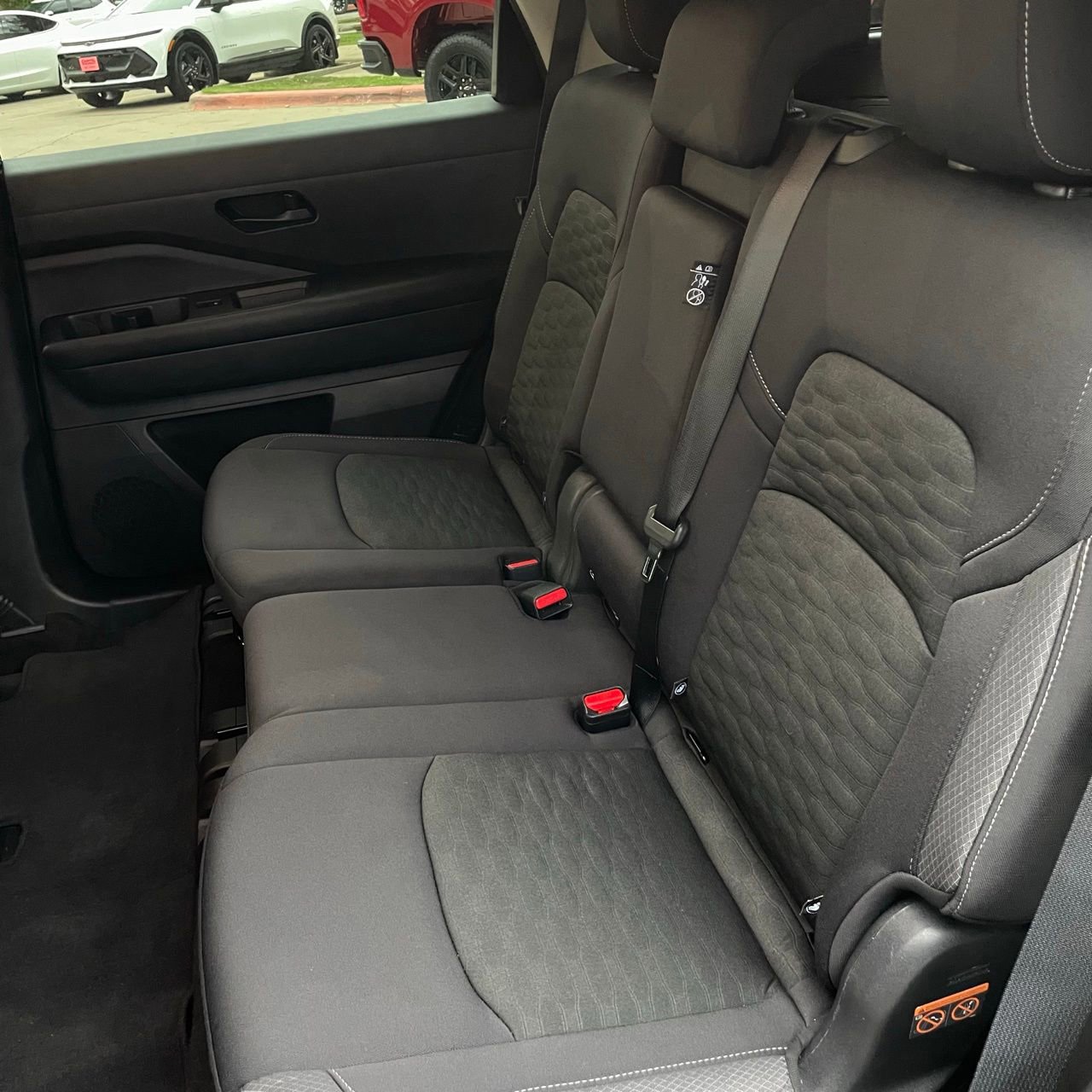 Used 2024 Nissan Pathfinder SV FWD image 24