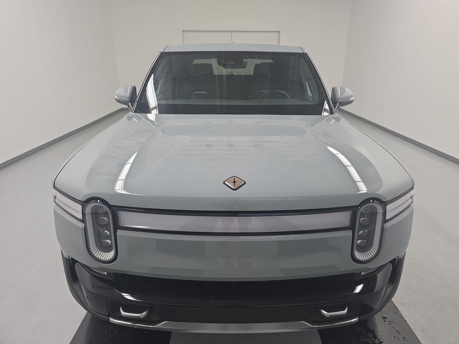 Used 2024 Rivian R1T Adventure AWD/4WD image 8