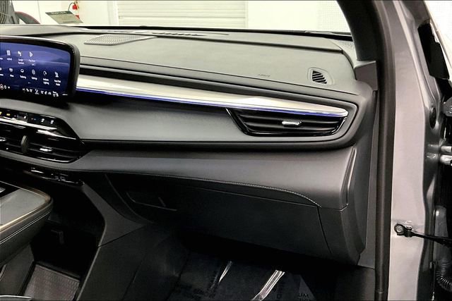 Used 2025 Buick Enclave Avenir w/ Super Cruise Package image 19