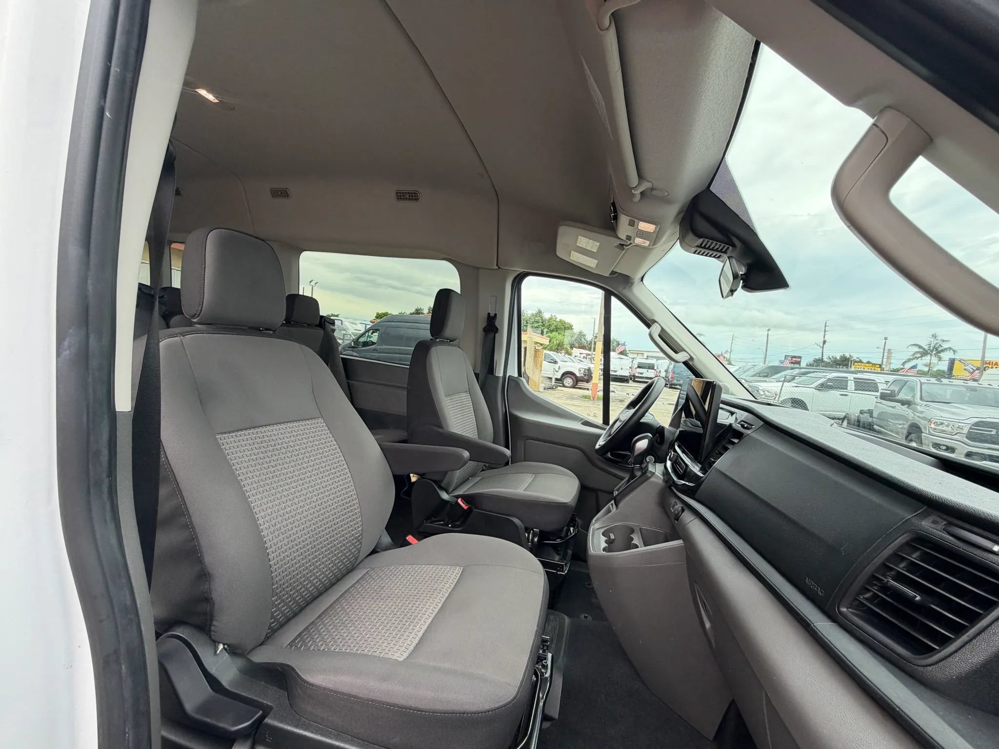 Used 2024 Ford Transit 350 148 Medium Roof Wagon RWD image 19