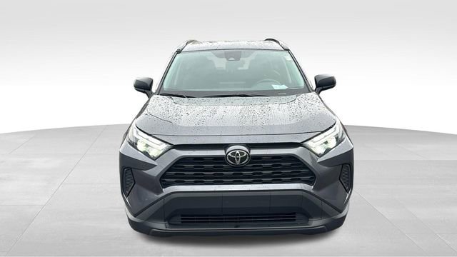Used 2025 Toyota RAV4 LE AWD/4WD image 7