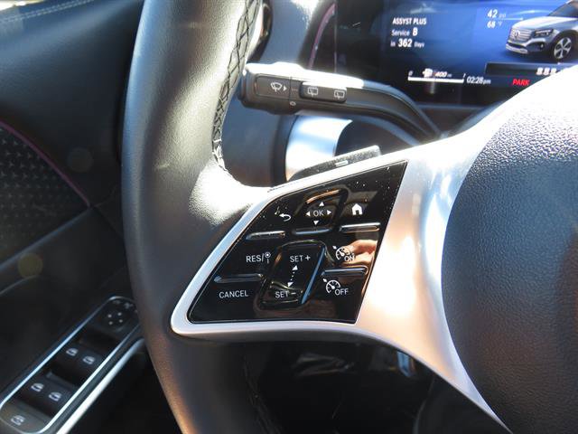 Used 2025 Mercedes-Benz GLB 250 4MATIC image 11