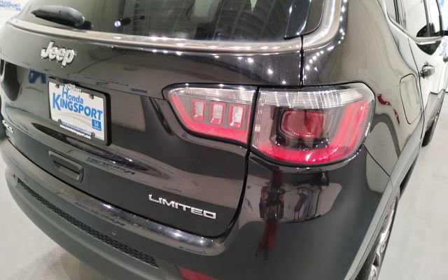 Used 2023 Jeep Compass Limited w/ Elite Group AWD/4WD image 8