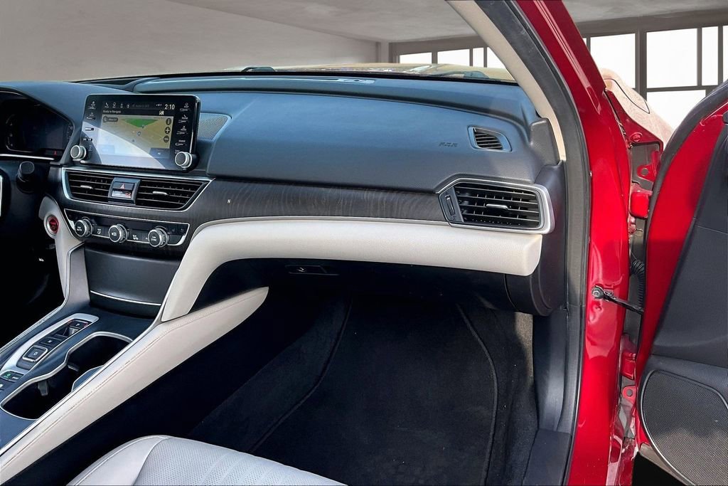 Used 2020 Honda Accord Touring image 26