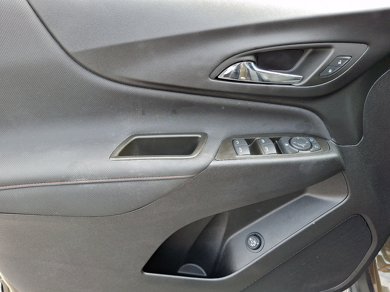 Certified 2023 Chevrolet Equinox RS w/ LPO, Floor Liner Package AWD/4WD image 13