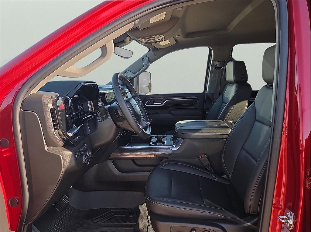 Used 2025 Chevrolet Silverado 2500 LTZ w/ Trail Boss Package image 11