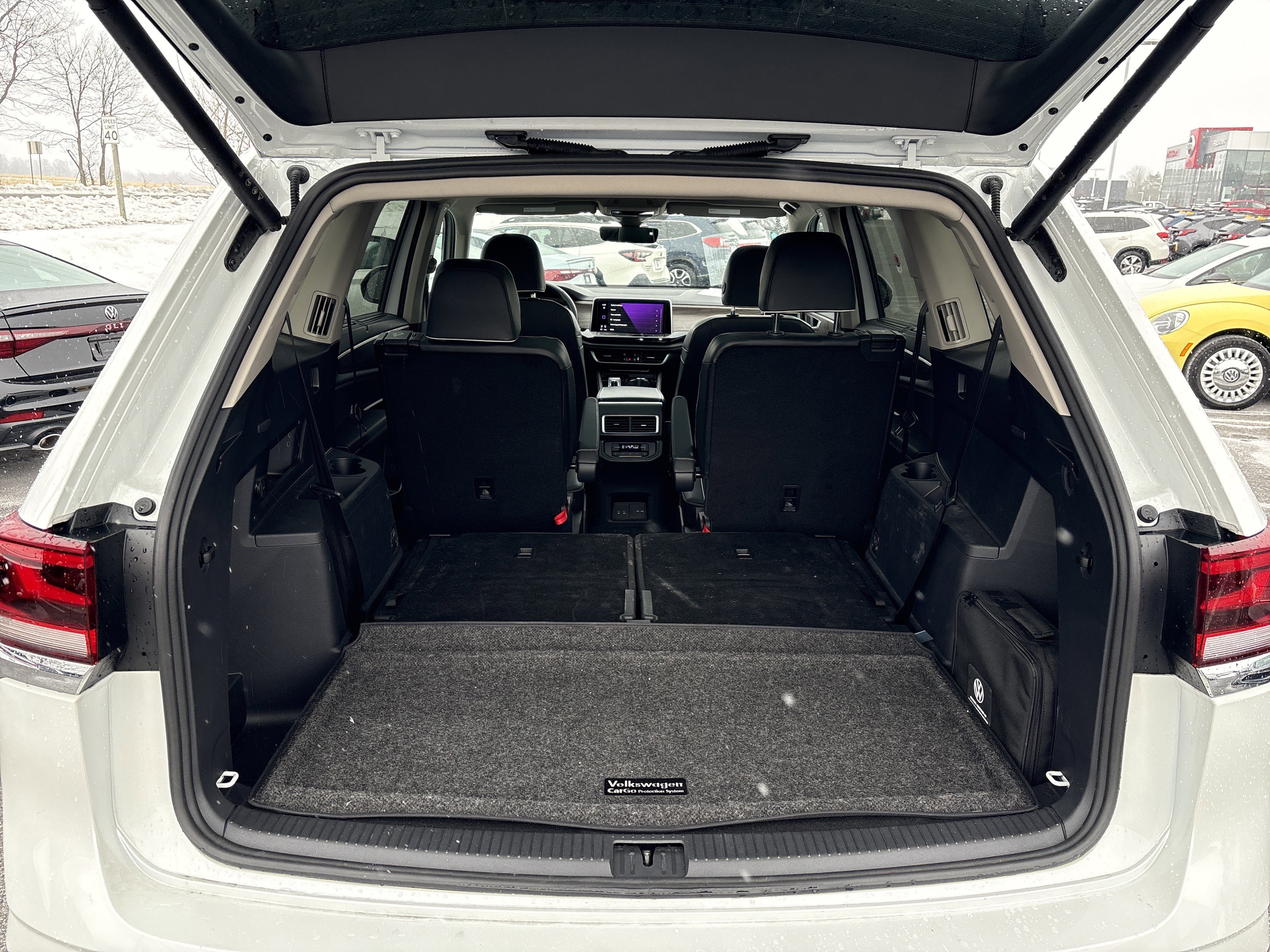 Certified 2024 Volkswagen Atlas SEL Premium R-Line image 14