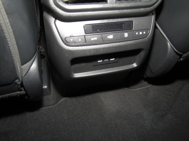 Certified 2025 Honda Pilot Touring image 16