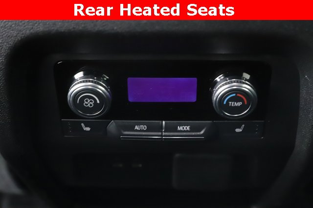 Used 2024 GMC Acadia AT4 image 27