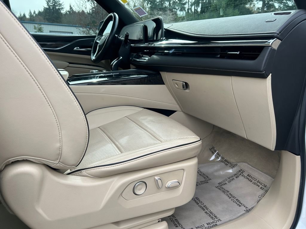 Used 2024 Cadillac Escalade Premium Luxury image 26