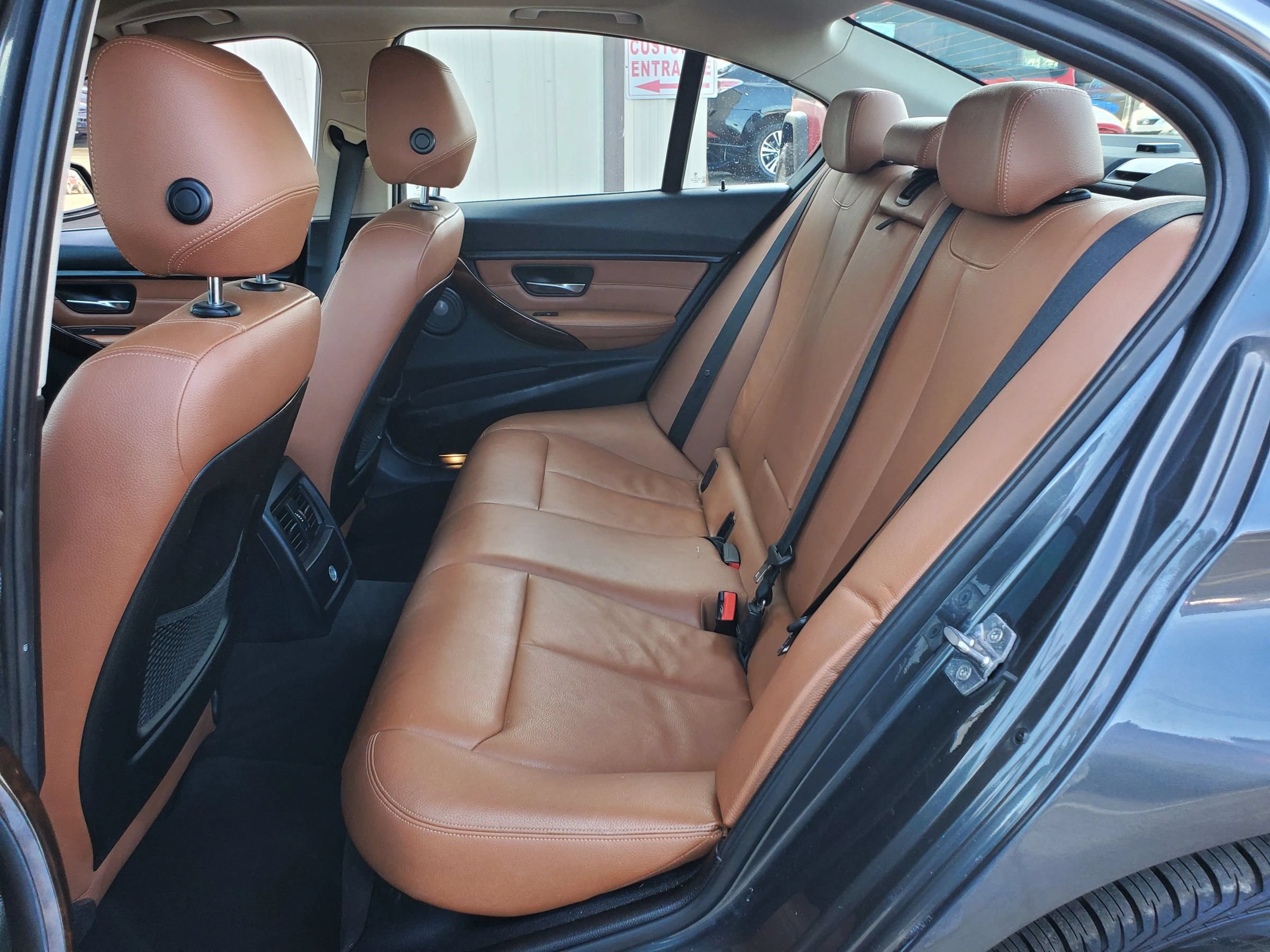 Used 2015 BMW ActiveHybrid 3 w/ Technology Package RWD image 28