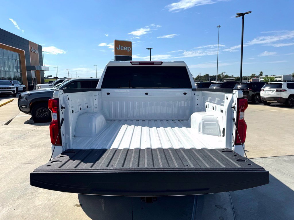 Used 2025 Chevrolet Silverado 1500 LTZ AWD/4WD image 18