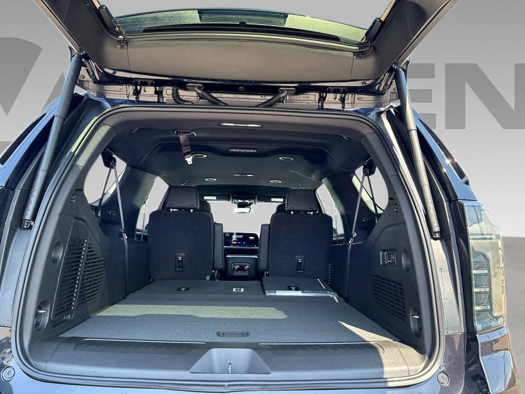 New 2026 Chevrolet Suburban LT w/ Comfort Package RWD image 24
