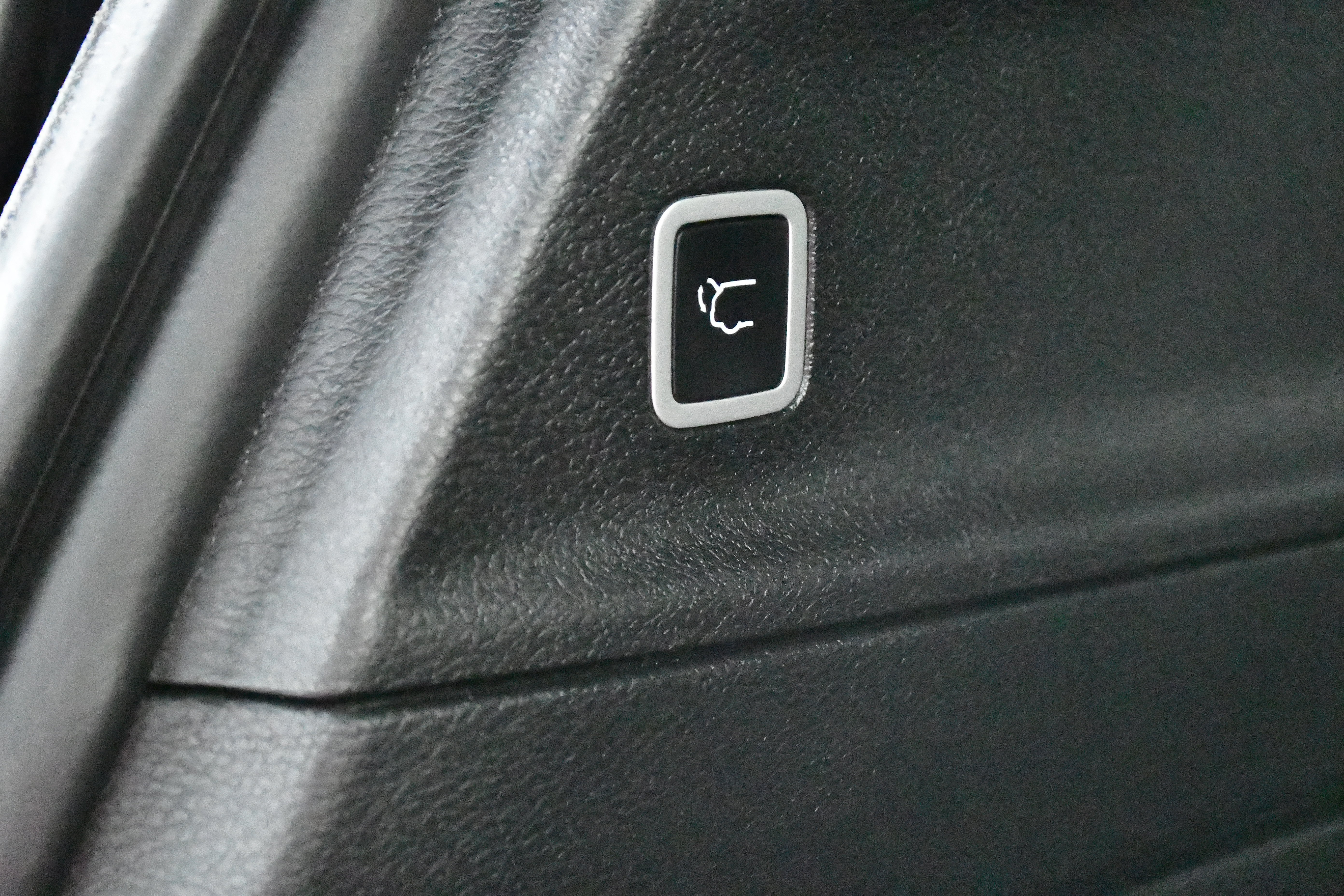 Used 2025 Chrysler Pacifica Select FWD image 32