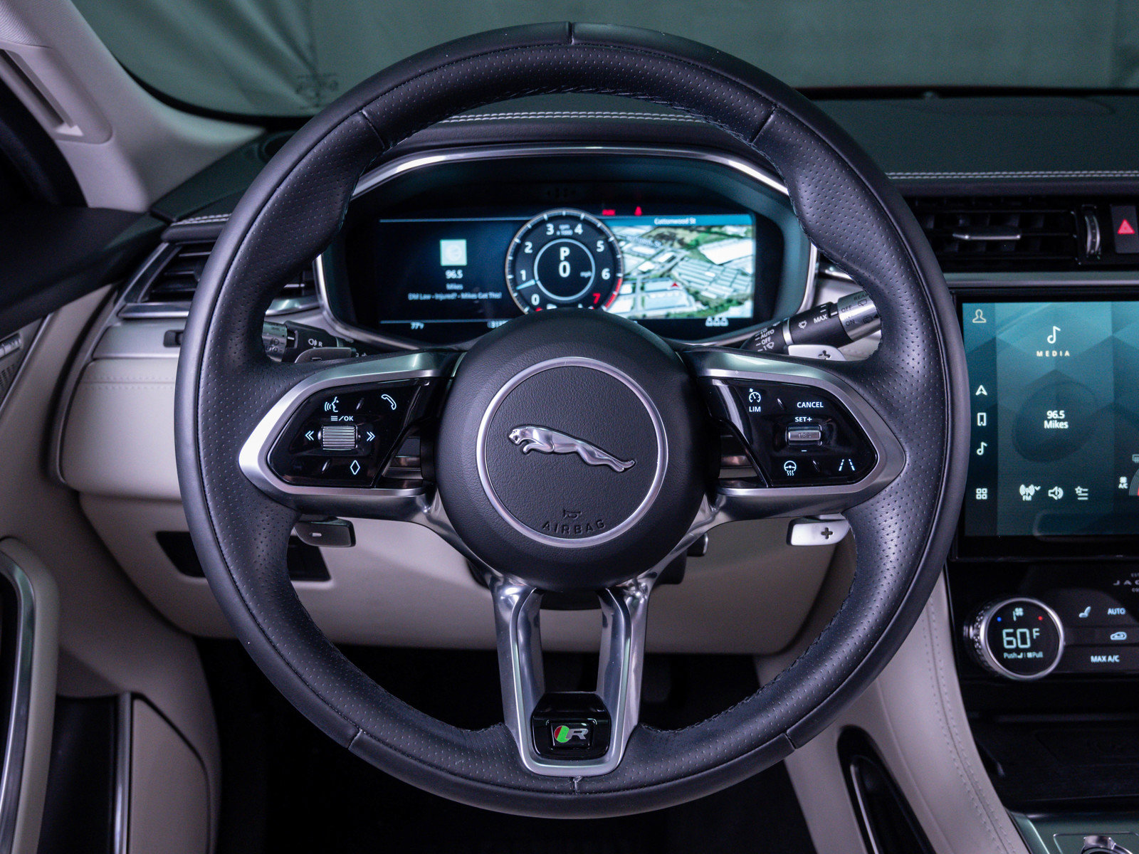 Used 2021 Jaguar F-PACE R-Dynamic S image 15