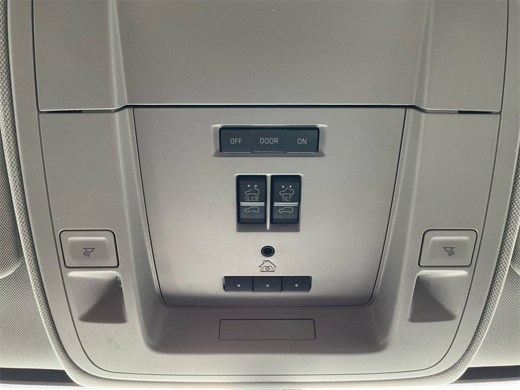 Used 2018 GMC Sierra 3500 SLT image 30