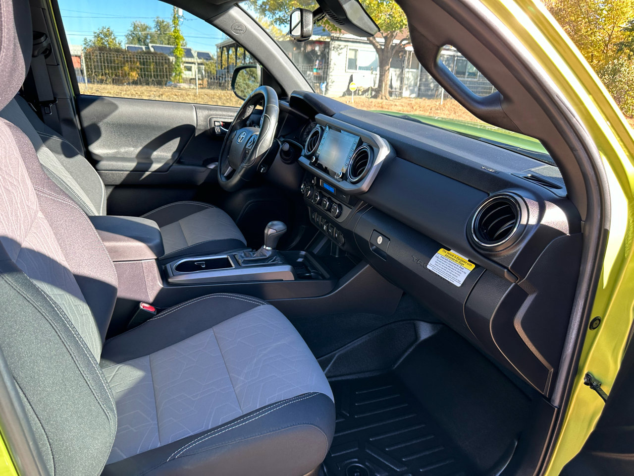 Used 2023 Toyota Tacoma TRD Off-Road image 25