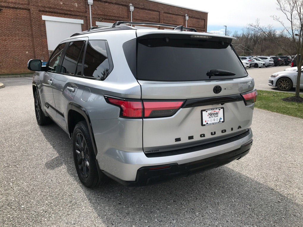 Certified 2024 Toyota Sequoia Platinum AWD/4WD image 6
