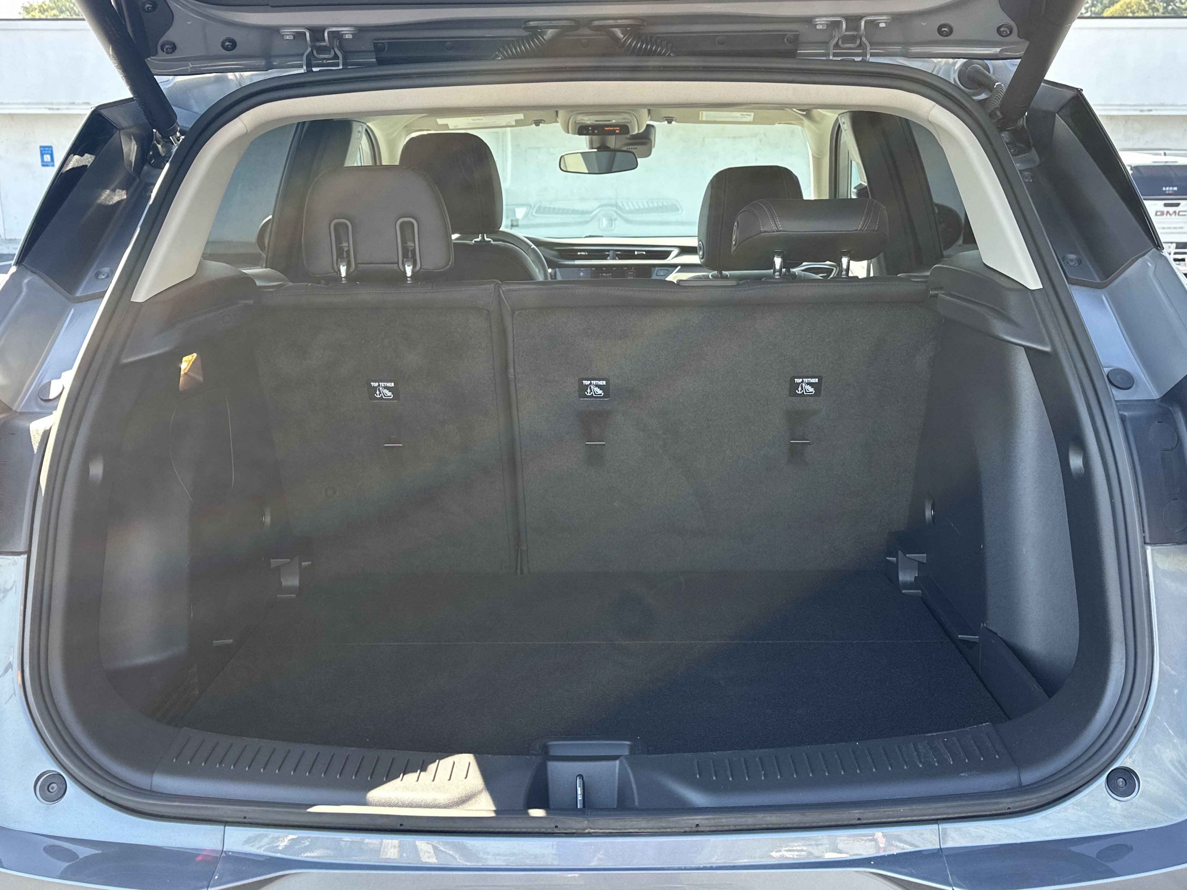 Used 2022 Buick Encore GX Select w/ Sport Touring Package FWD image 14