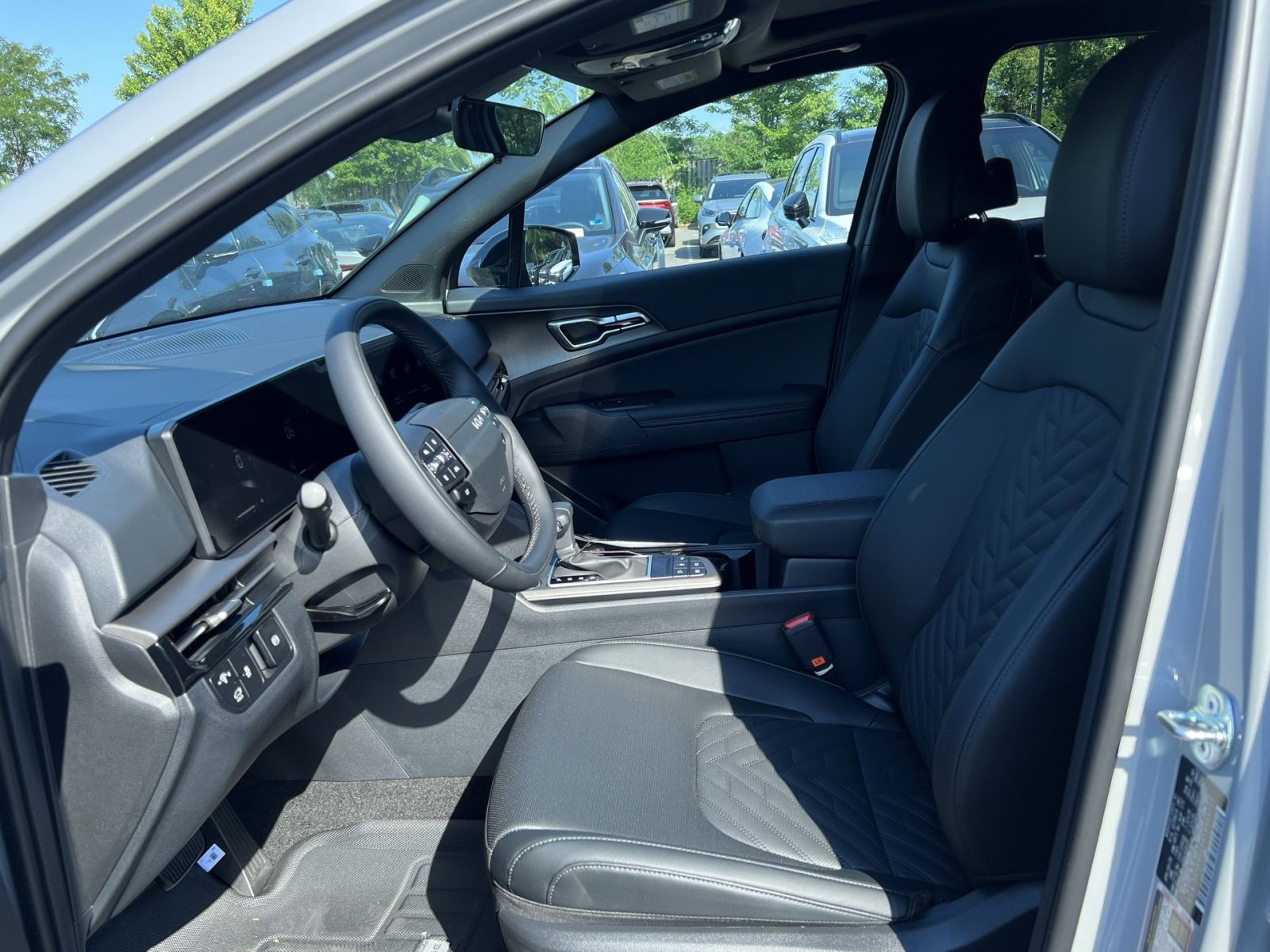 New 2026 Kia Sportage X-Line w/ X-Line Premium Package AWD/4WD image 36