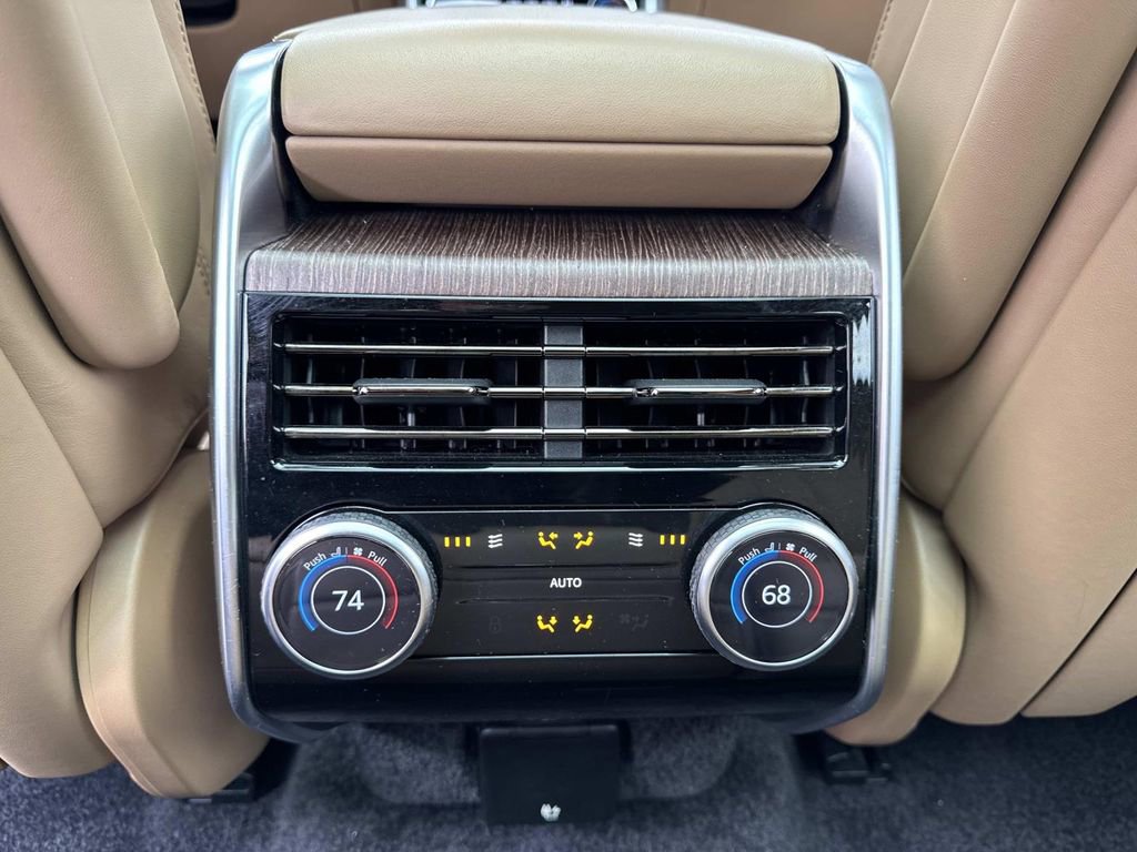 Certified 2023 Land Rover Range Rover SE AWD/4WD image 16