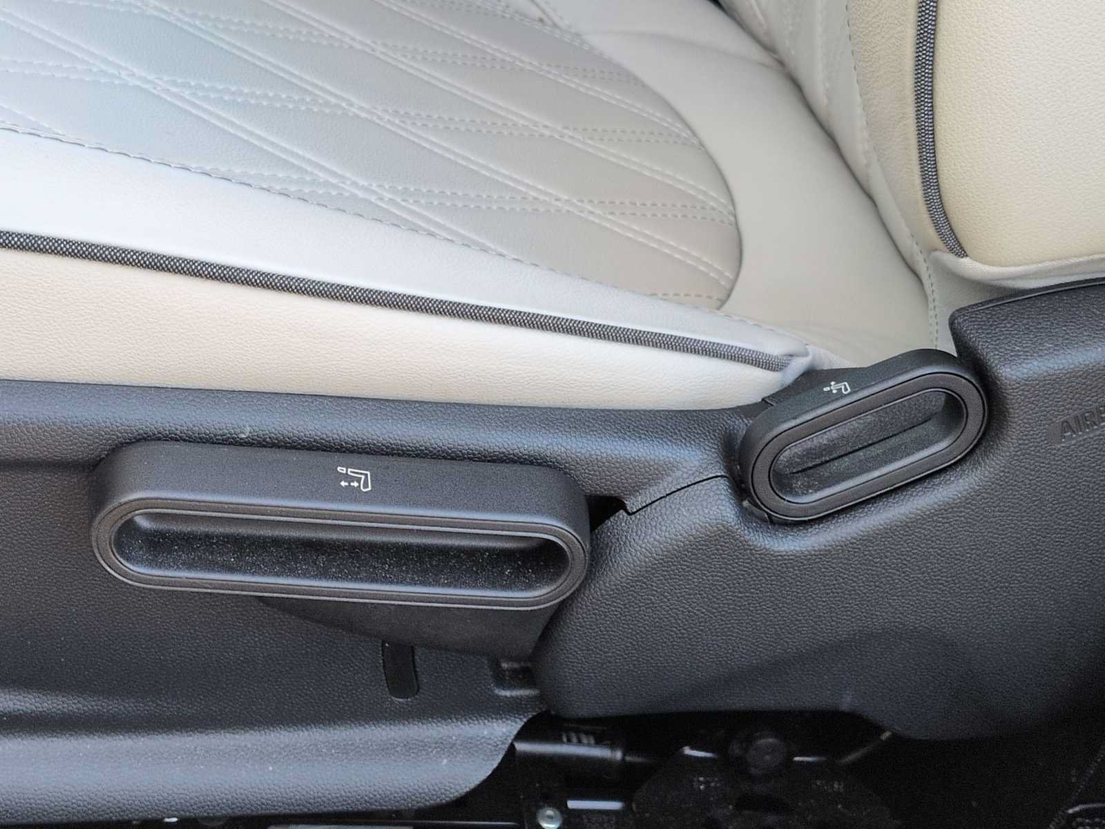 Certified 2024 MINI Cooper S w/ Signature Upholstery Package image 18