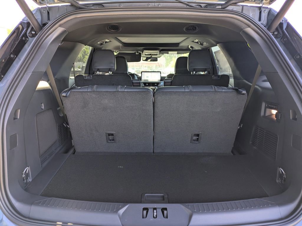 New 2026 Ford Explorer ST image 11