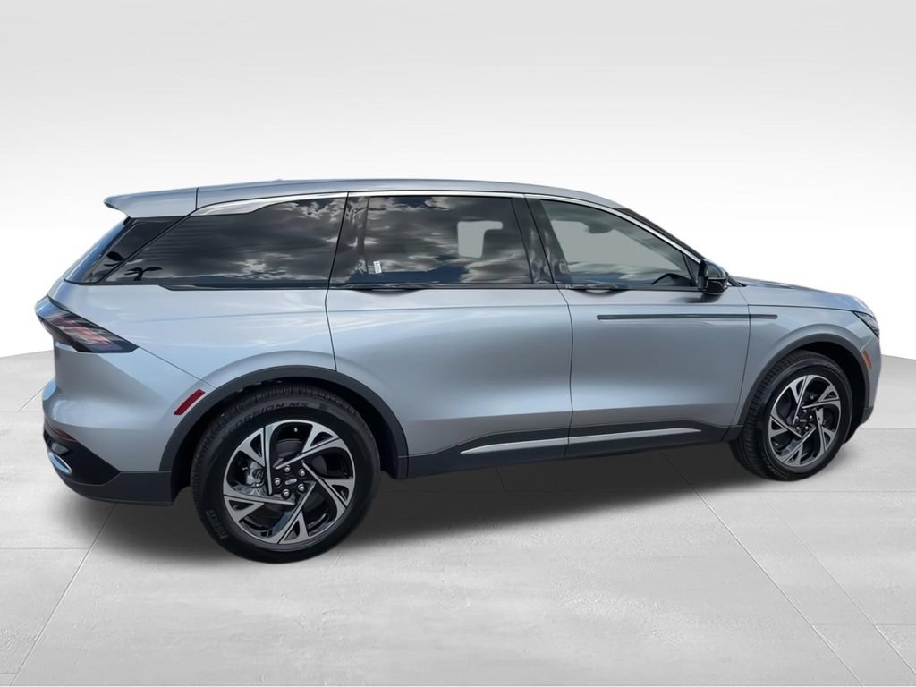 New 2026 Lincoln Nautilus Premier AWD/4WD image 9