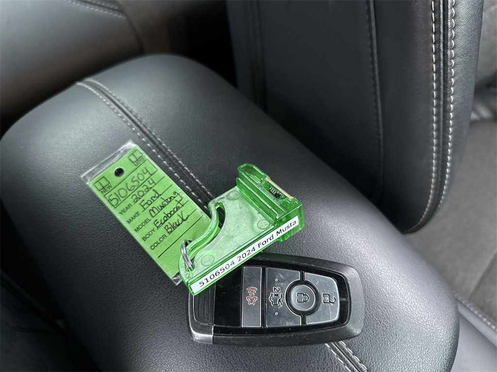Used 2024 Ford Mustang Coupe image 29