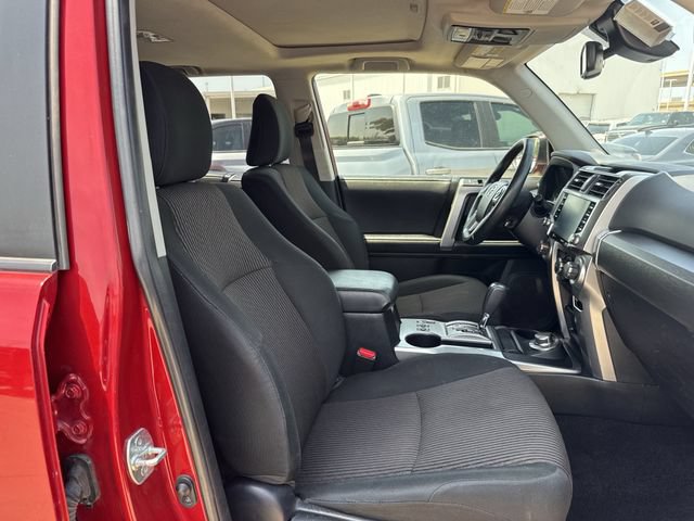 Used 2022 Toyota 4Runner SR5 Premium w/ Moonroof Package AWD/4WD image 31