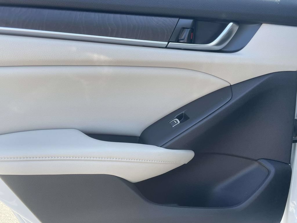 Certified 2021 Honda Accord EX-L image 15