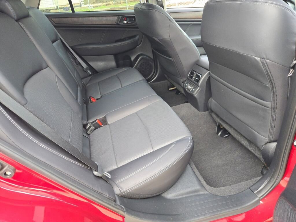 Used 2018 Subaru Outback 2.5i Limited AWD/4WD image 10