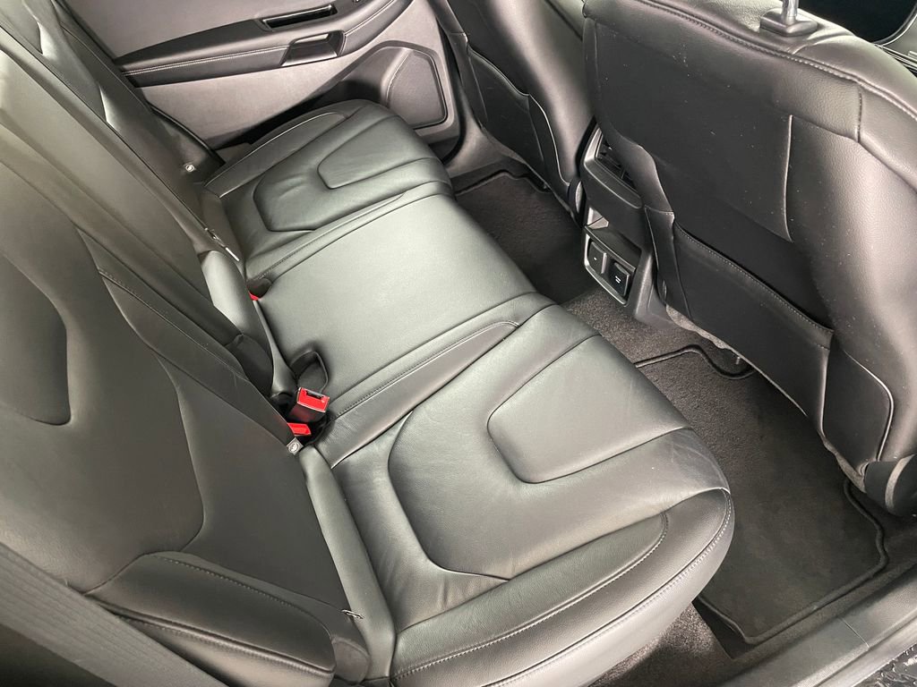 Used 2020 Ford Edge Titanium image 59