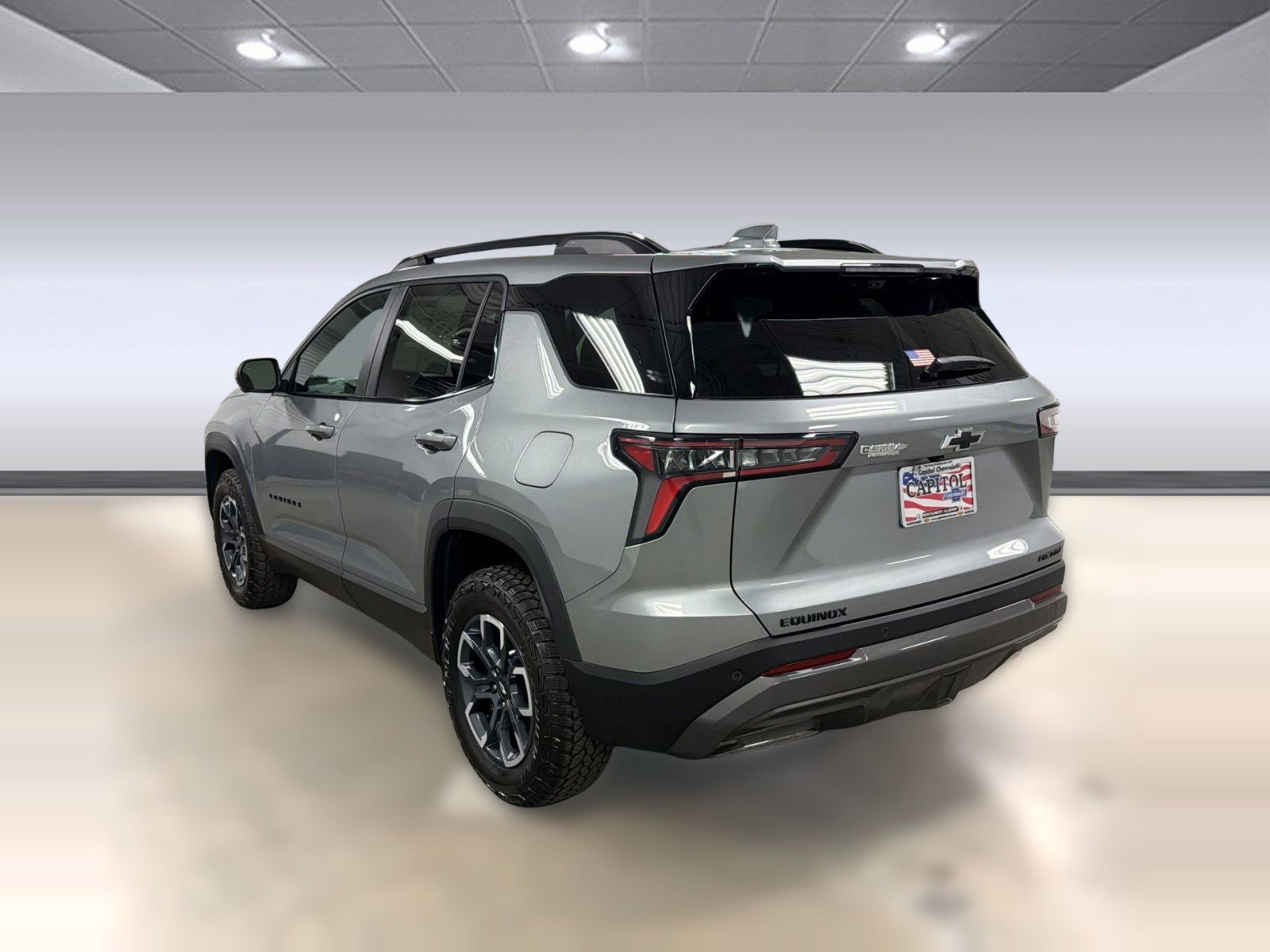 Used 2026 Chevrolet Equinox ACTIV w/ Convenience Package III FWD image 3