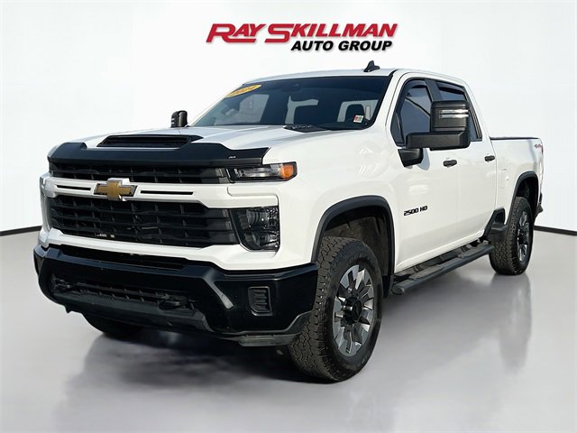 Used 2024 Chevrolet Silverado 2500 Custom w/ Snow Plow Prep/Camper Package image 3
