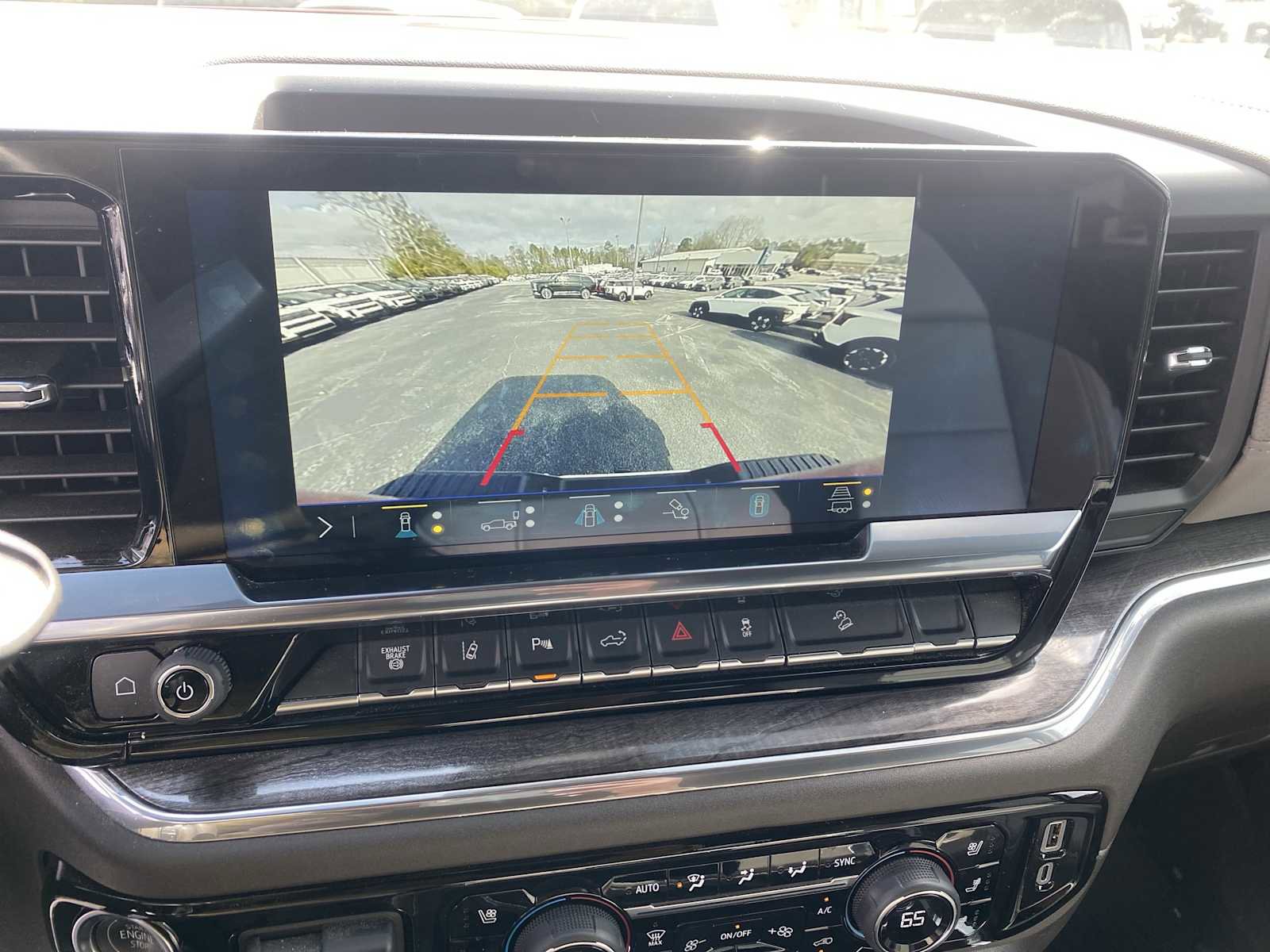 Used 2025 Chevrolet Silverado 2500 LTZ w/ LTZ Premium Package image 19