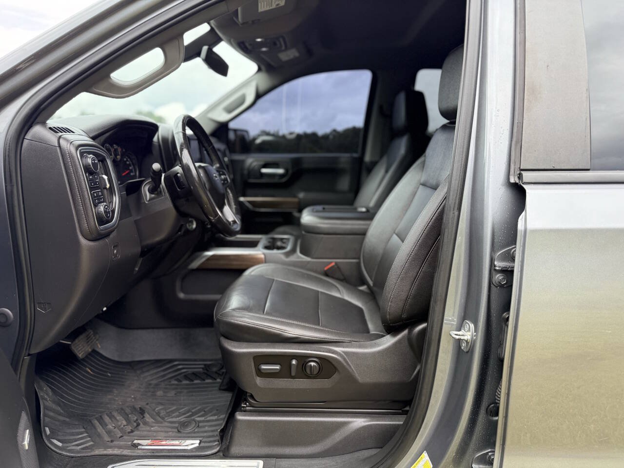 Used 2022 Chevrolet Silverado 1500 LT Trail Boss w/ LT Trail Boss Premium Package AWD/4WD image 22