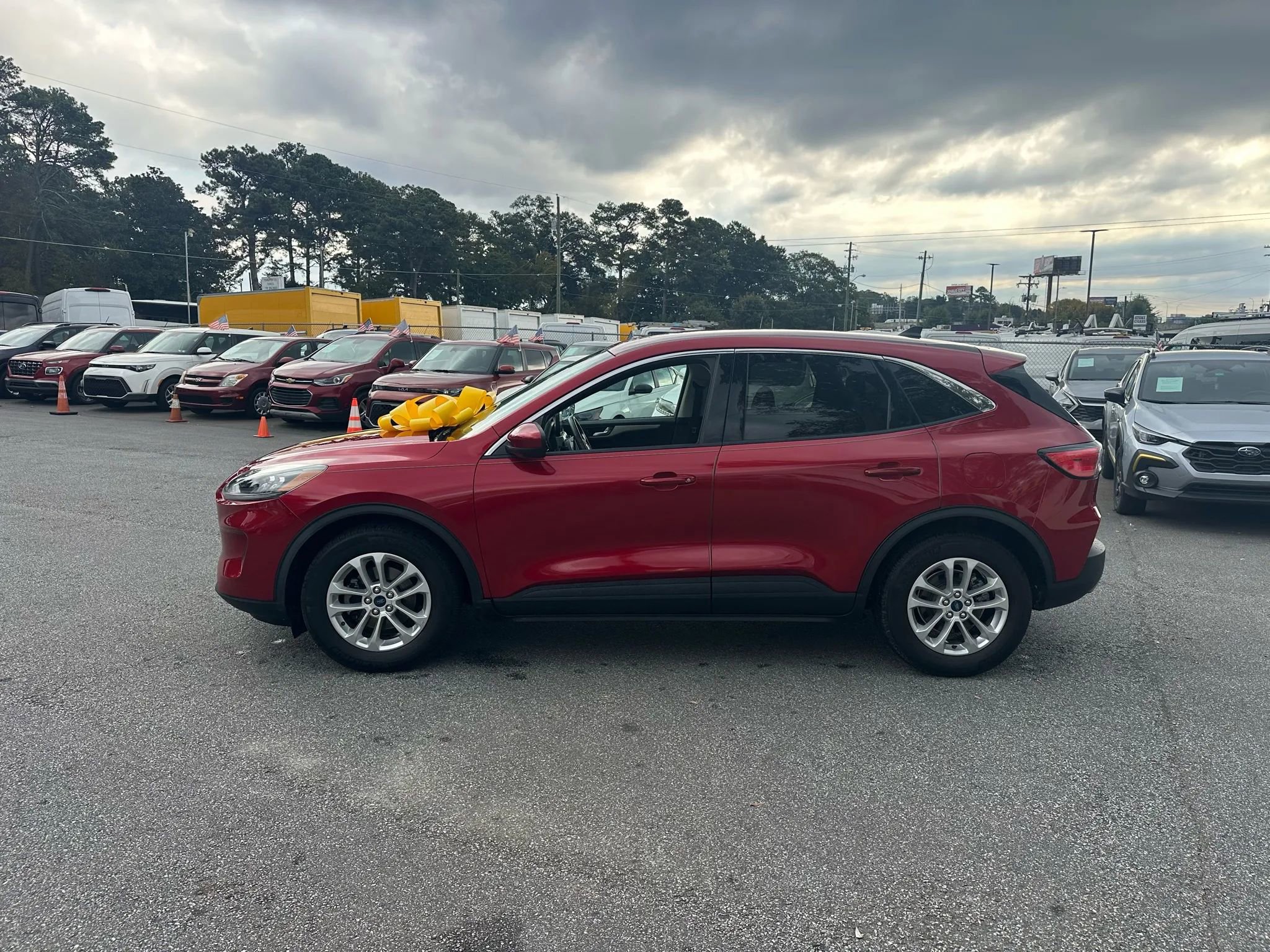 Used 2021 Ford Escape SE w/ Cold Weather Package image 7