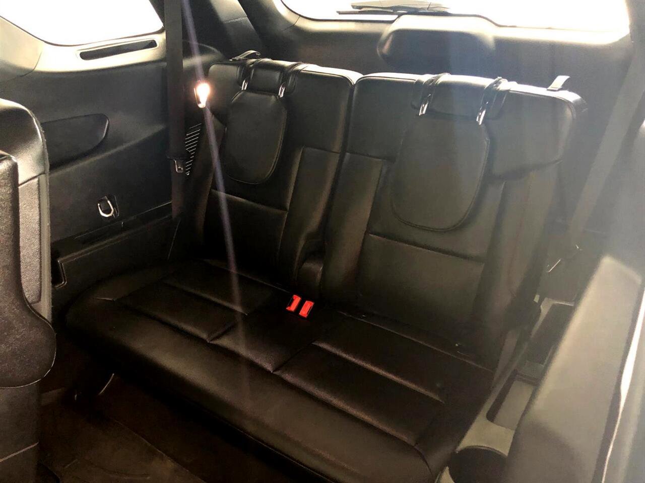 Used 2023 Ford Explorer ST-Line w/ Class IV Trailer Tow Package image 11