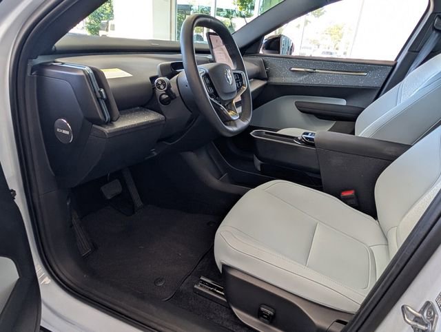 Used 2025 Volvo EX30 Ultra image 6