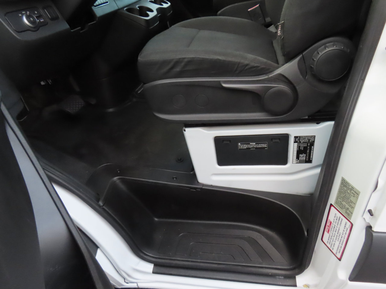 Used 2020 Mercedes-Benz Sprinter 1500 w/ Driver Convenience Package image 8