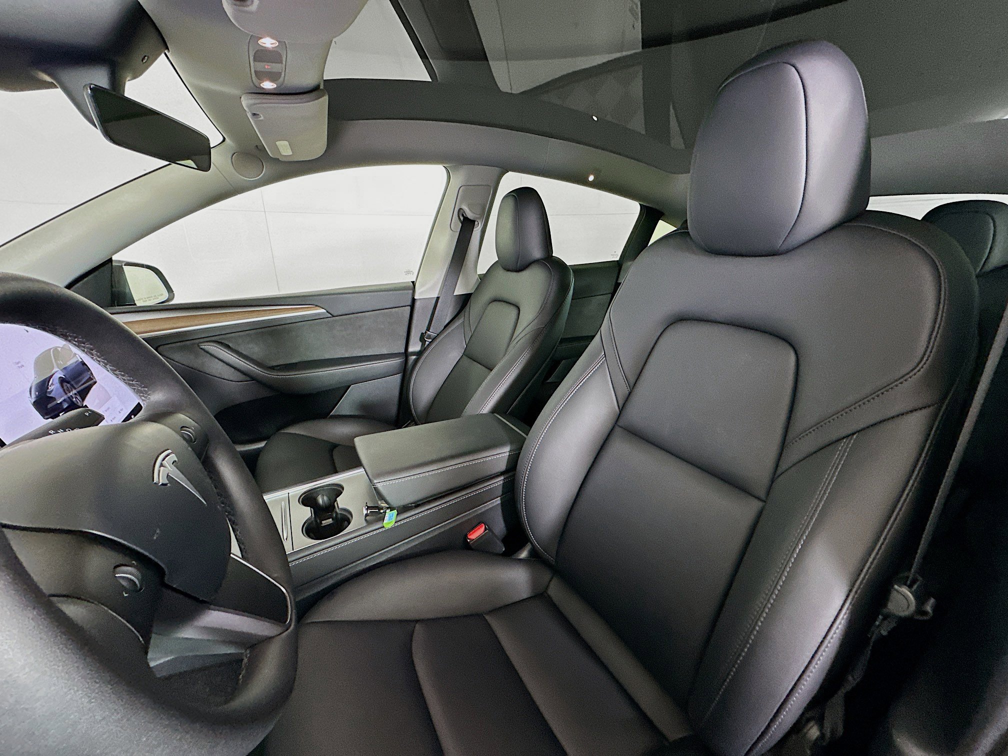 Used 2025 Tesla Model Y Long Range image 13