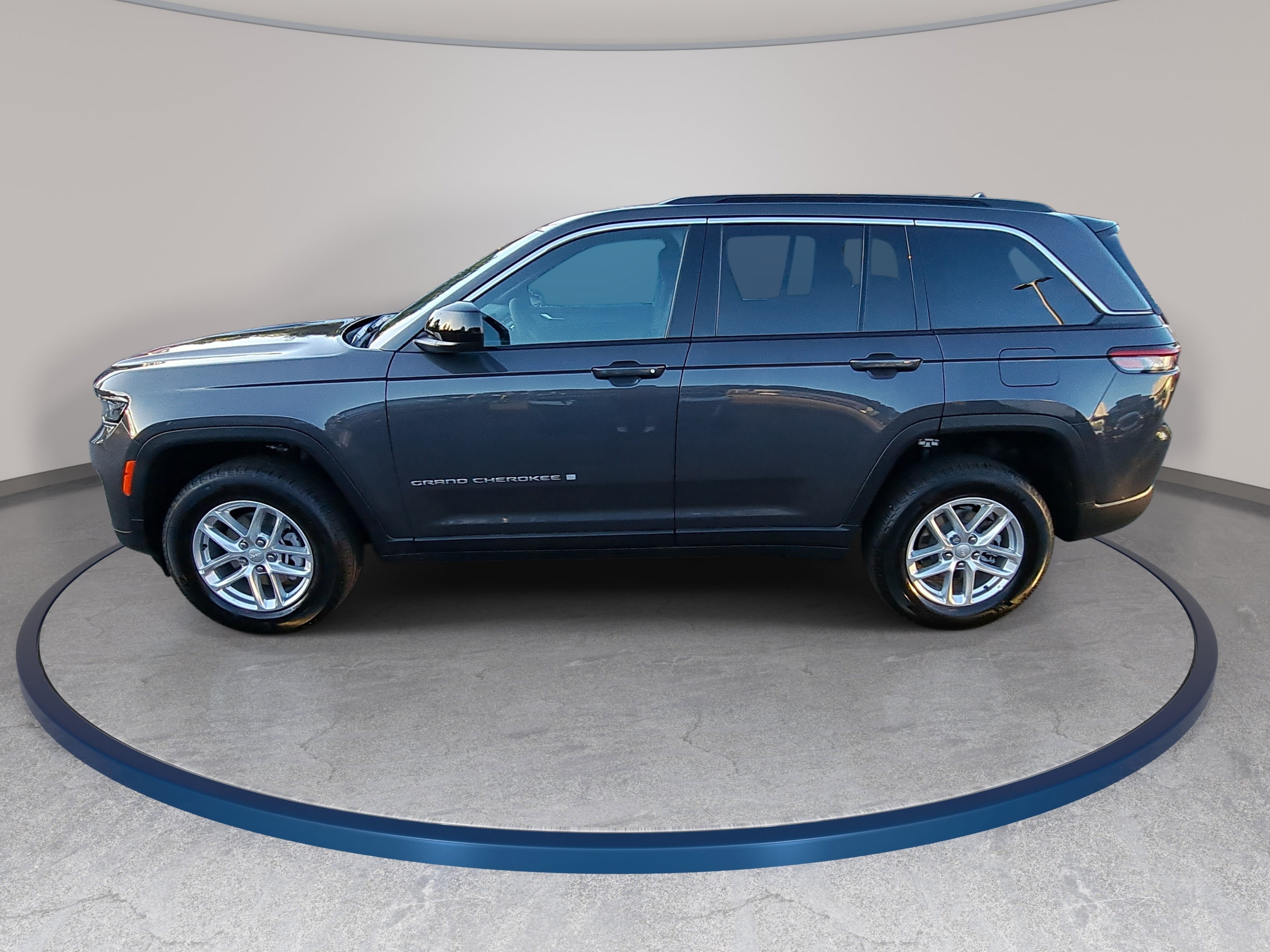 New 2026 Jeep Grand Cherokee Laredo AWD/4WD image 8