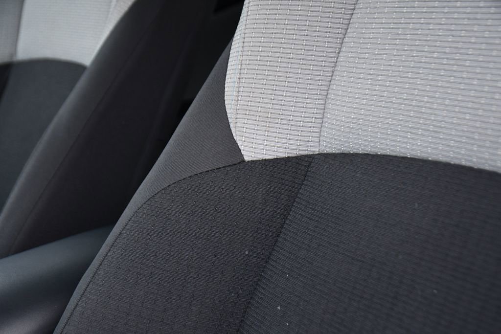 Used 2019 Toyota C-HR XLE FWD image 13