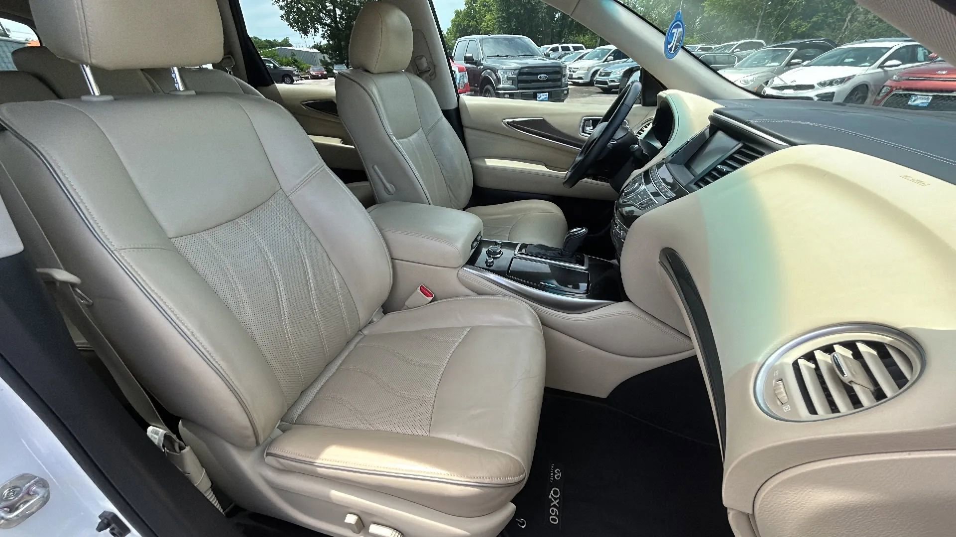 Used 2016 INFINITI QX60 FWD image 48