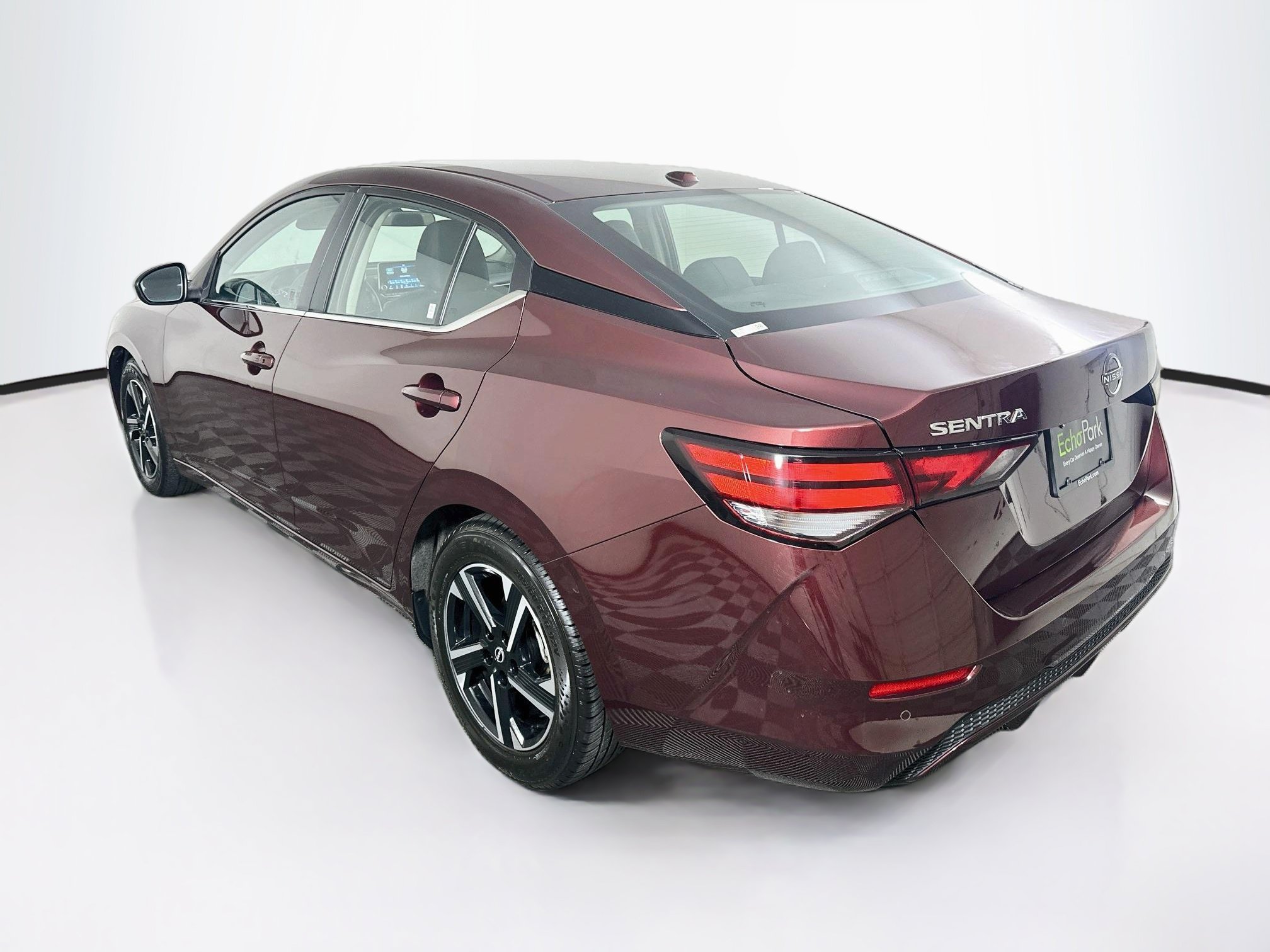 Used 2025 Nissan Sentra SV FWD image 5