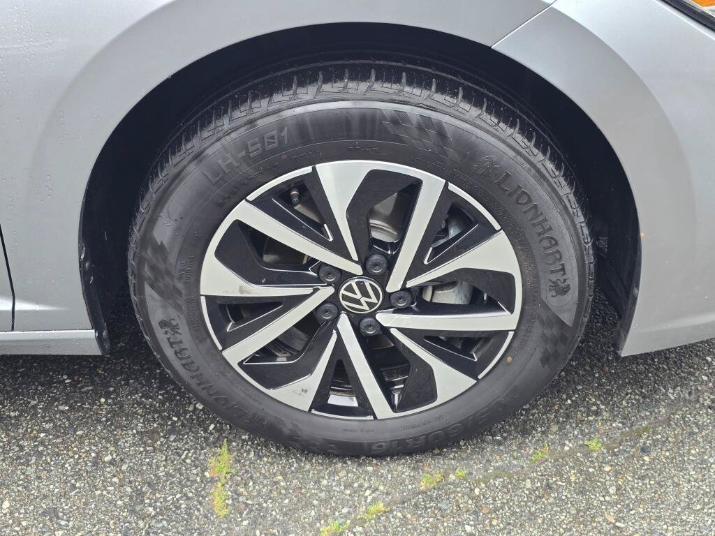 Used 2024 Volkswagen Jetta S FWD image 9