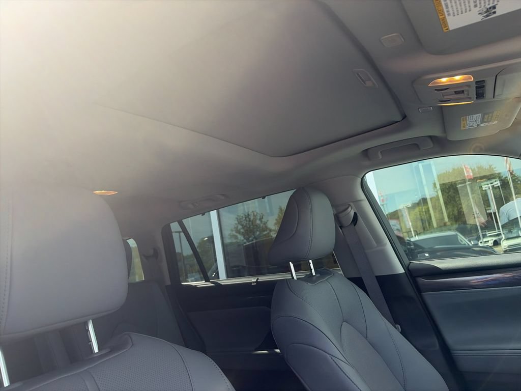 New 2026 Toyota Highlander Limited AWD/4WD image 19